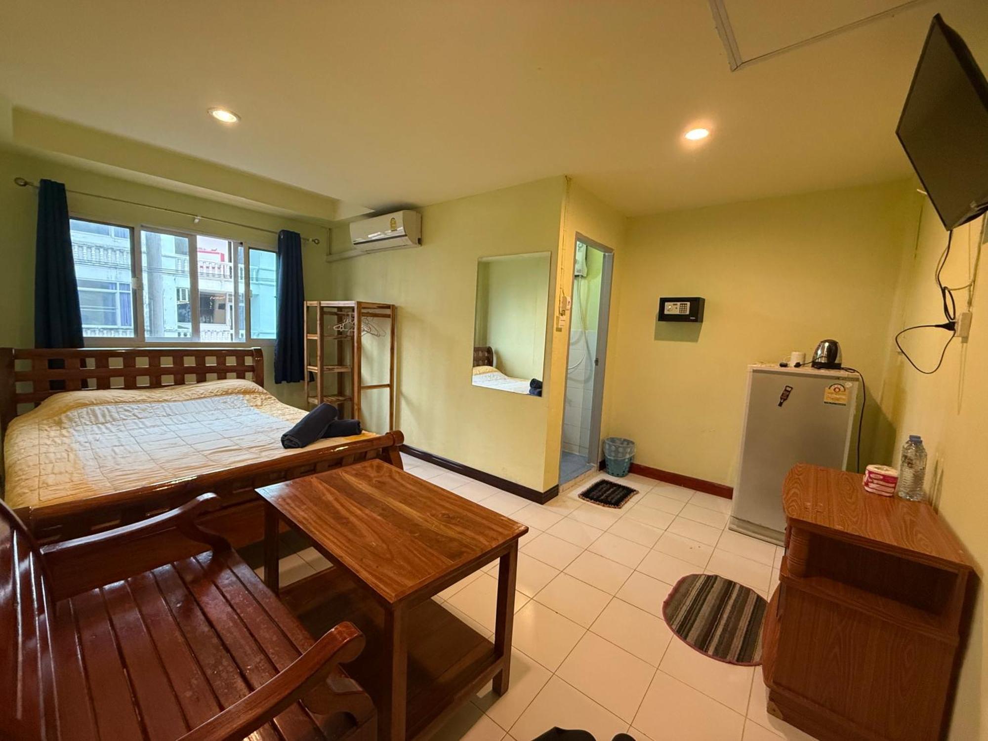 Bambus Motel Jomtien Beach Exterior photo