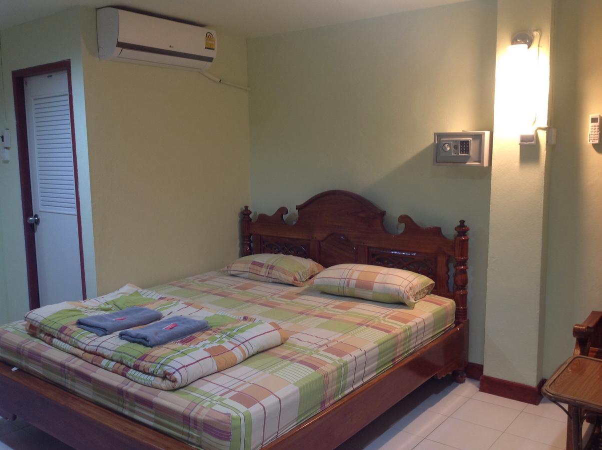 Bambus Motel Jomtien Beach Exterior photo